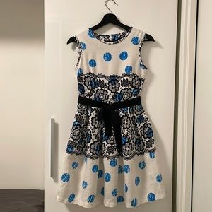 Little match girl (Singapore) dress - US 4